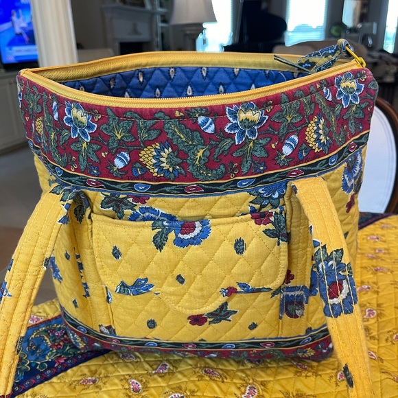 Vera Bradley Quilted bag set - Picture 8 of 9